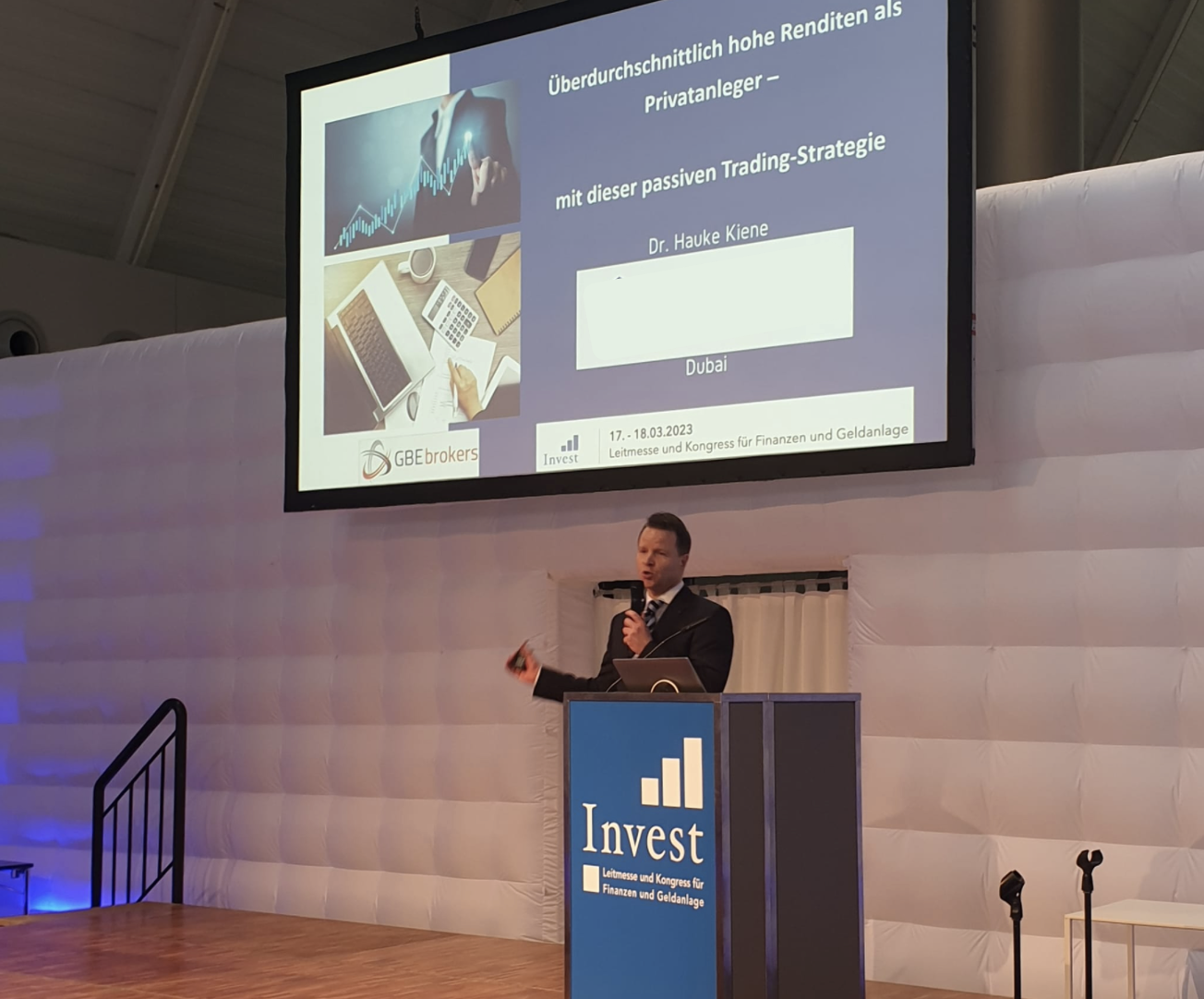 Dr. Hauke Kiene auf der INVEST — Leitmesse und Kongress für Finanzen und Geldanlage